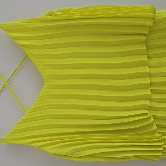 Fluorescent Yellow Pleated Dress - Picture 2 of 4